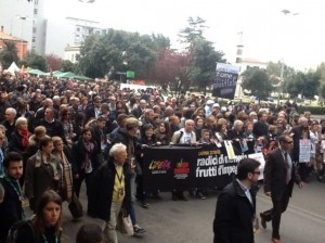 corteo-kmdG-U430101167238606KwD-1224x916@Corriere-Web-Roma-593x443